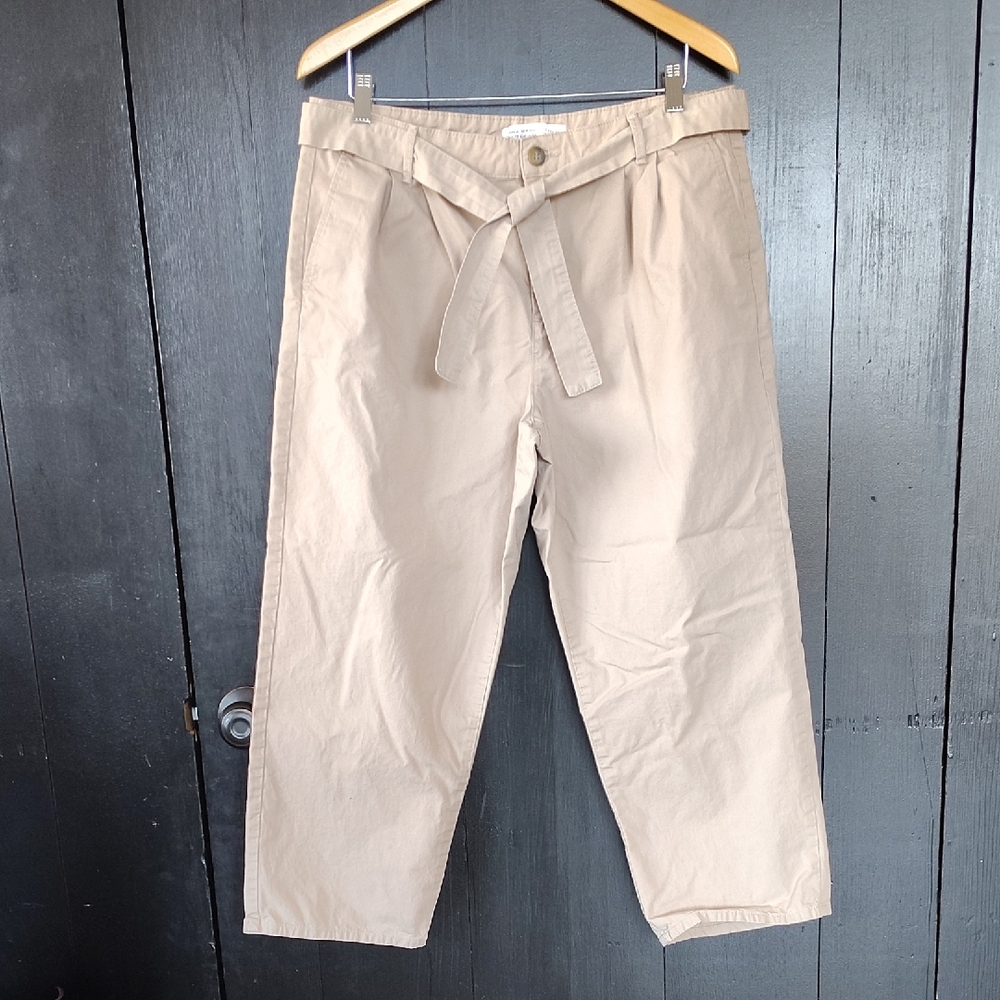 🍯 Zara Light Khaki Pleated Cropped Pants With Belt. XL